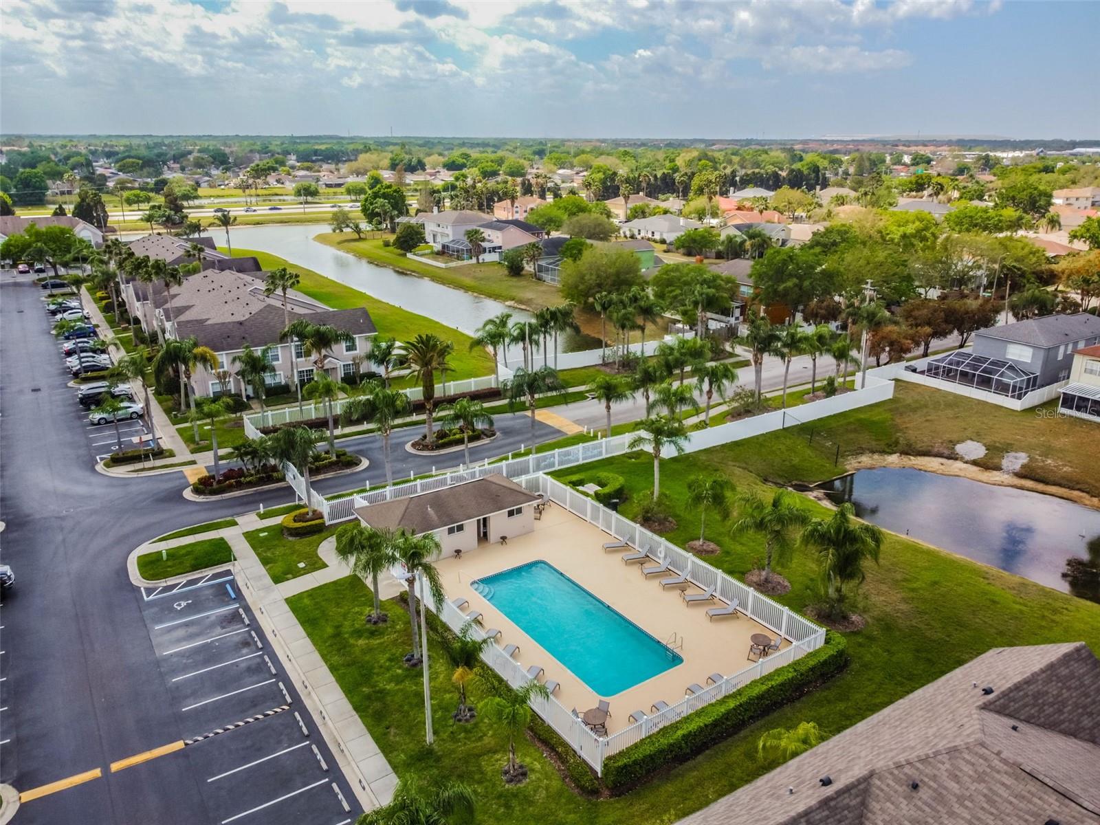 THE TWNHMS AT KENSINGTON PH - Residential