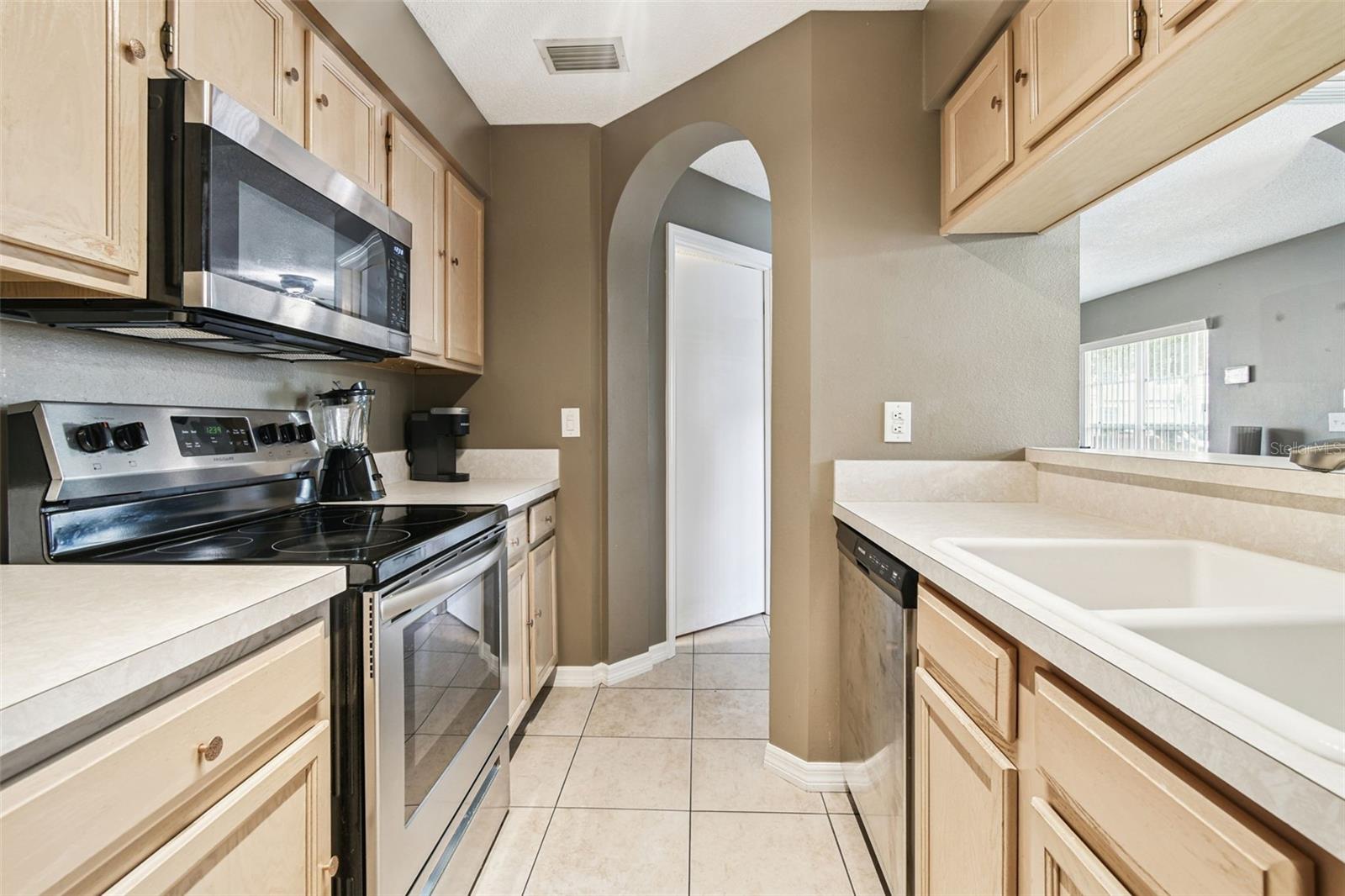 THE TWNHMS AT KENSINGTON PH - Residential