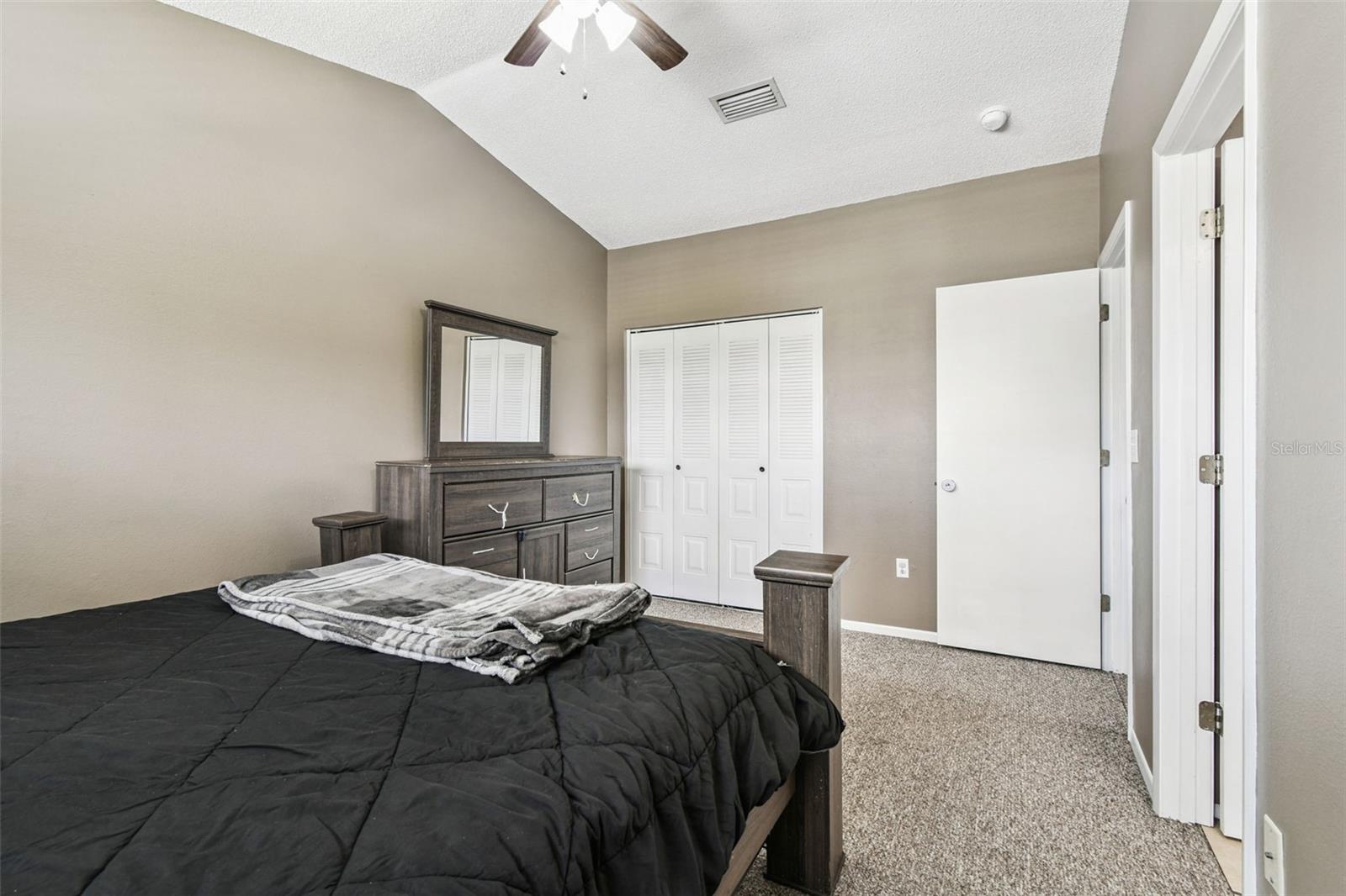 THE TWNHMS AT KENSINGTON PH - Residential