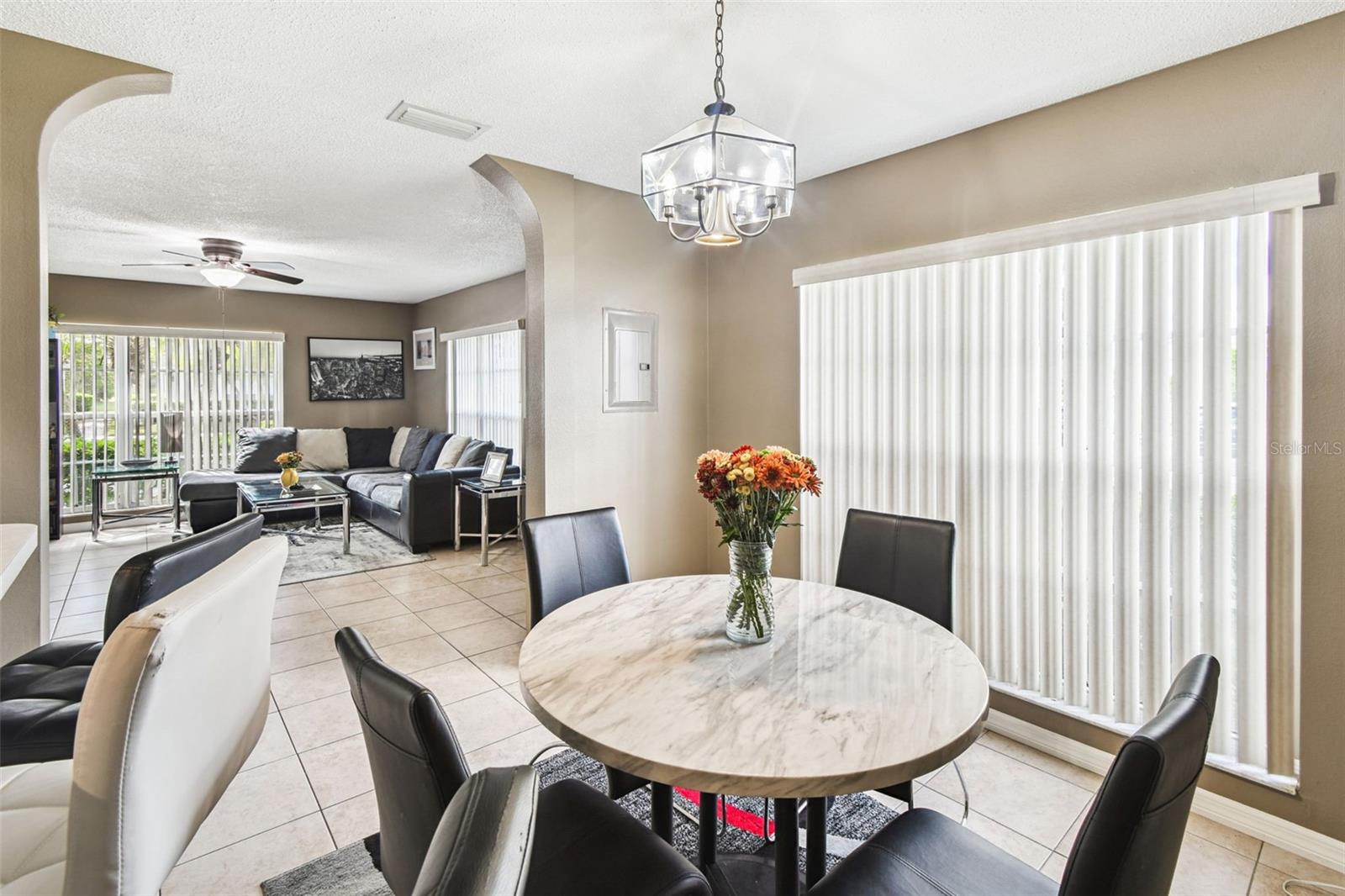 THE TWNHMS AT KENSINGTON PH - Residential