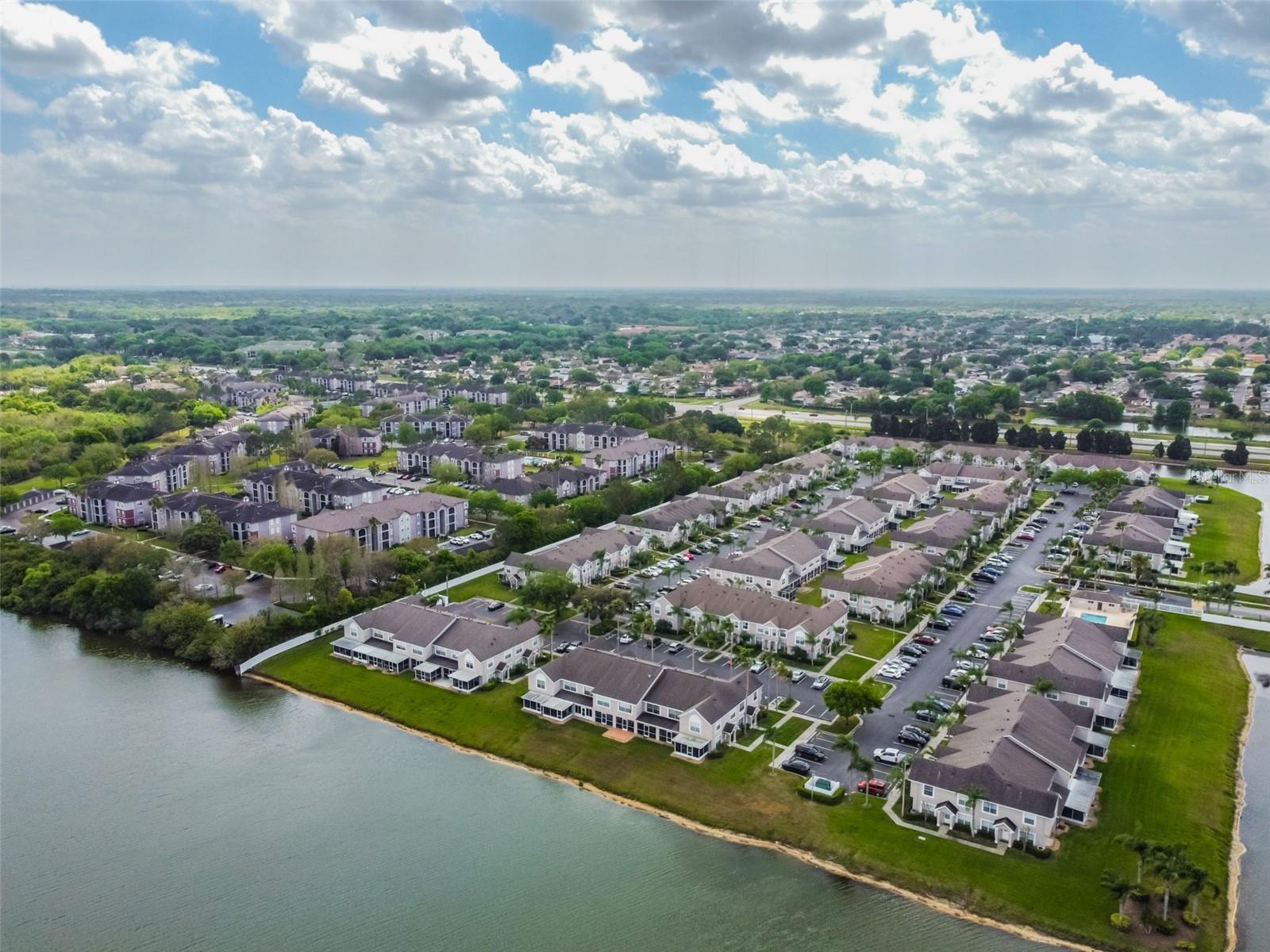 THE TWNHMS AT KENSINGTON PH - Residential