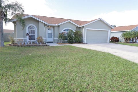 A home in LAKELAND