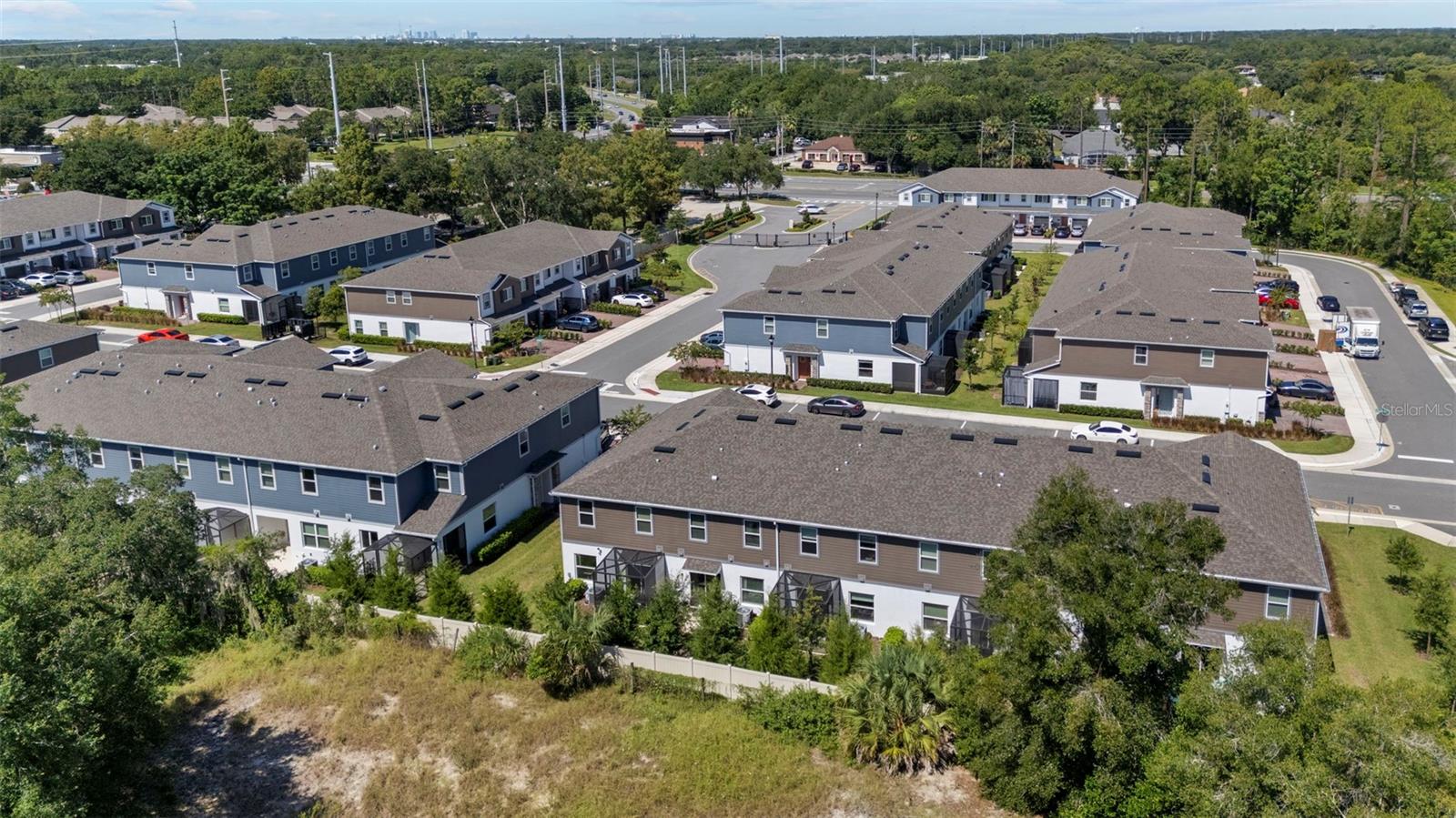 TOWNS AT TUSKAWILLA COMMONS - Residential