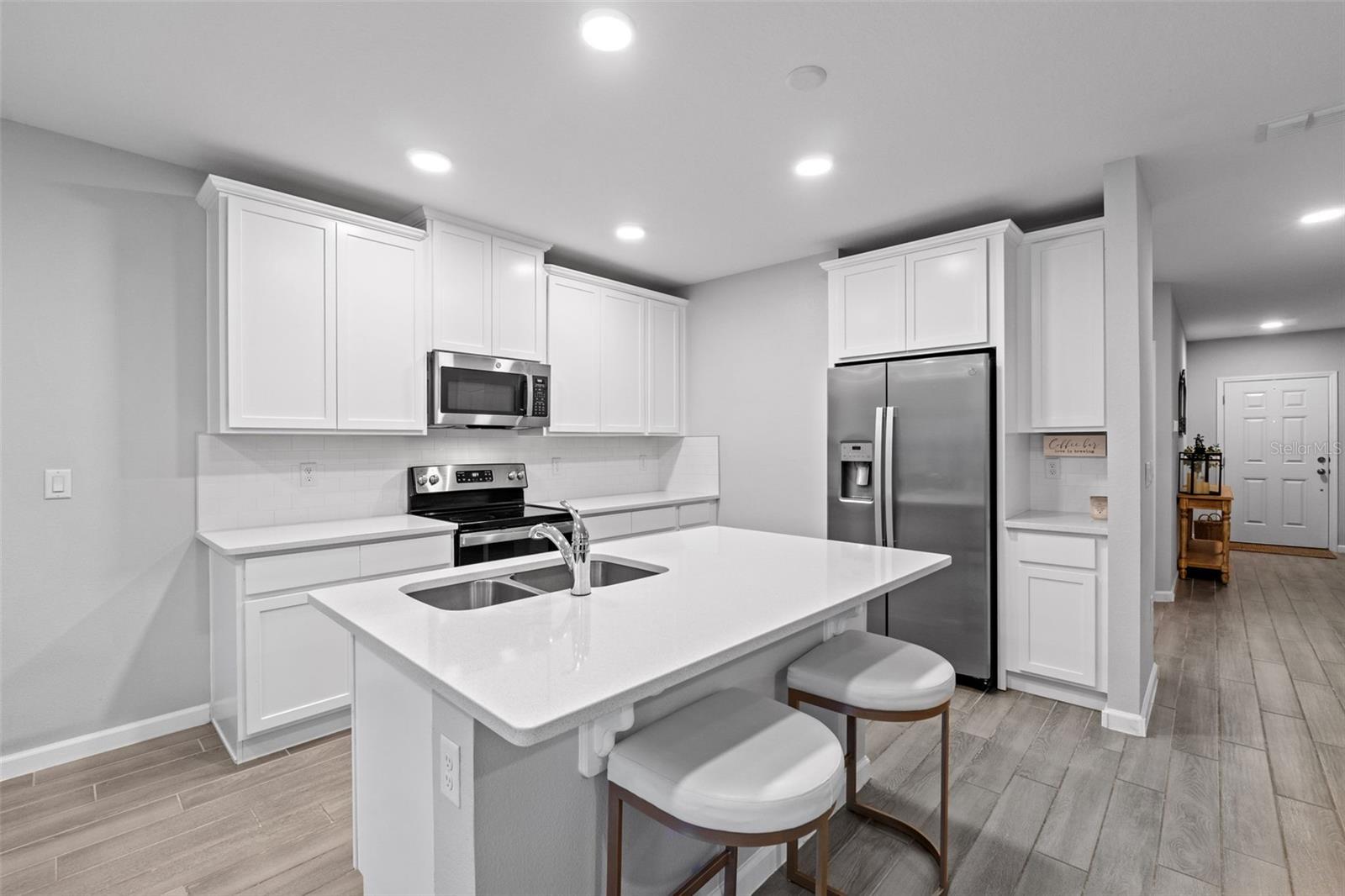 TOWNS AT TUSKAWILLA COMMONS - Residential