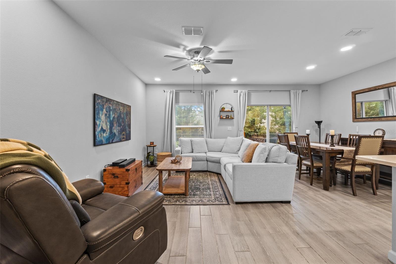 TOWNS AT TUSKAWILLA COMMONS - Residential