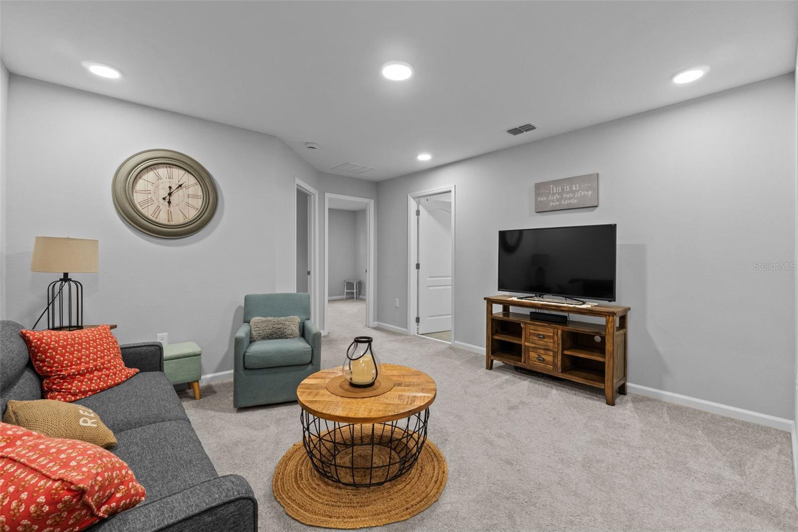 TOWNS AT TUSKAWILLA COMMONS - Residential