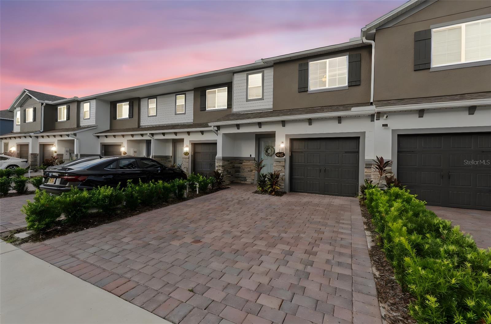 TOWNS AT TUSKAWILLA COMMONS - Residential