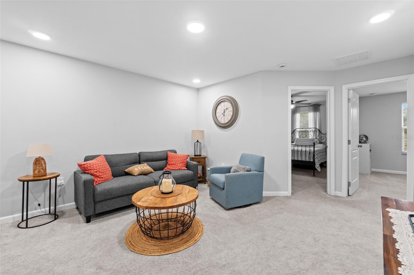 TOWNS AT TUSKAWILLA COMMONS - Residential