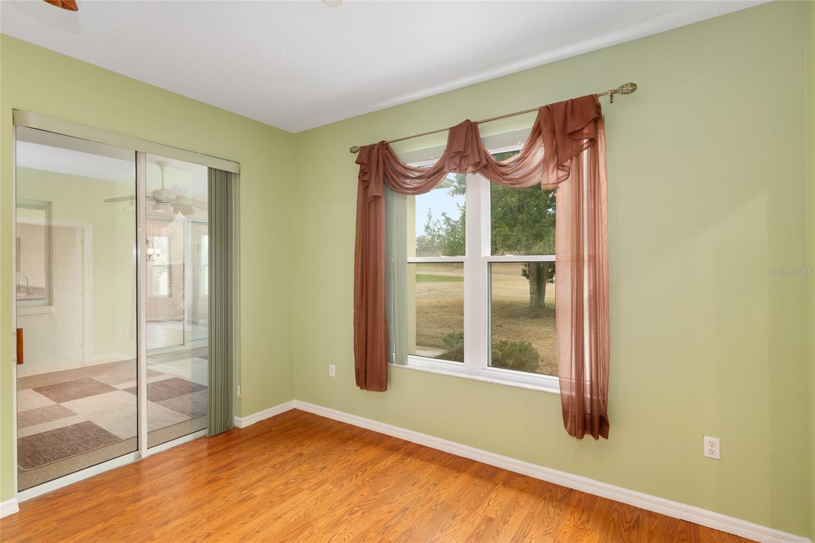 SUMMERGLEN PH 1 - Residential