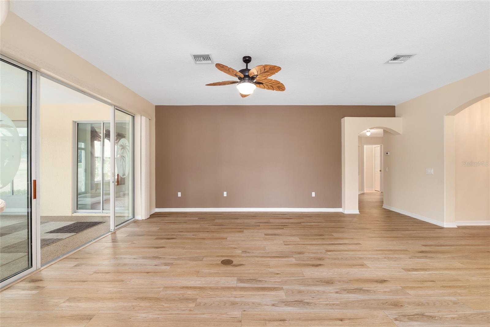 SUMMERGLEN PH 1 - Residential