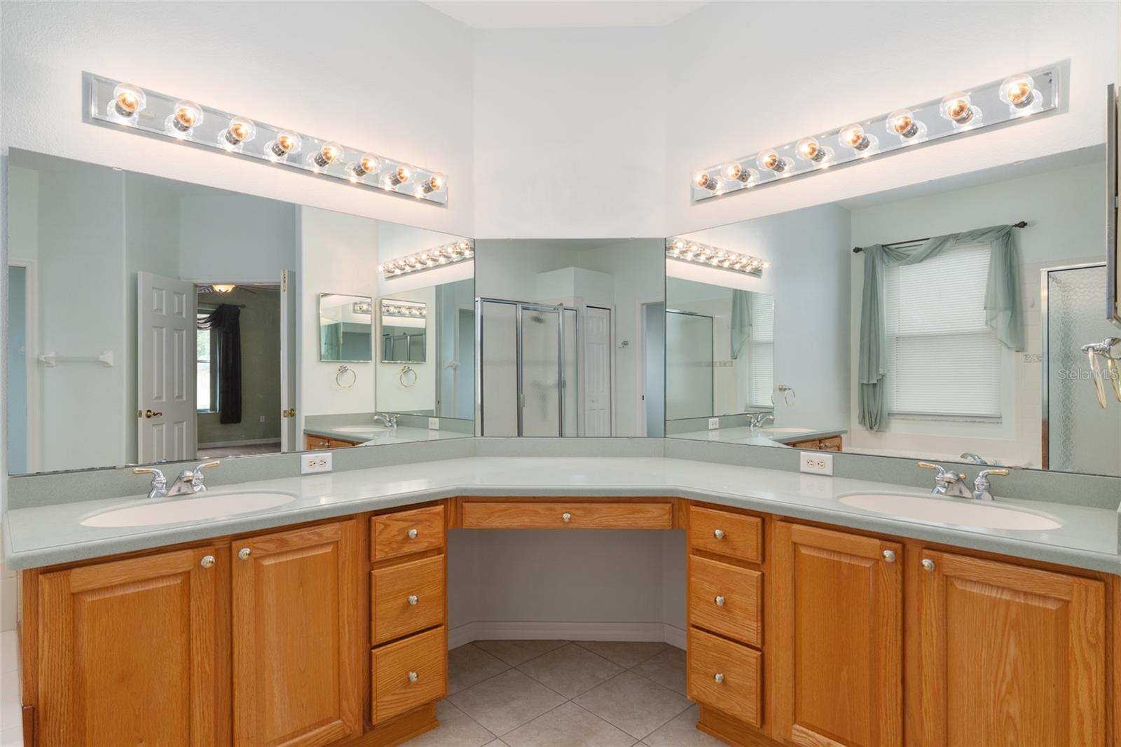 SUMMERGLEN PH 1 - Residential