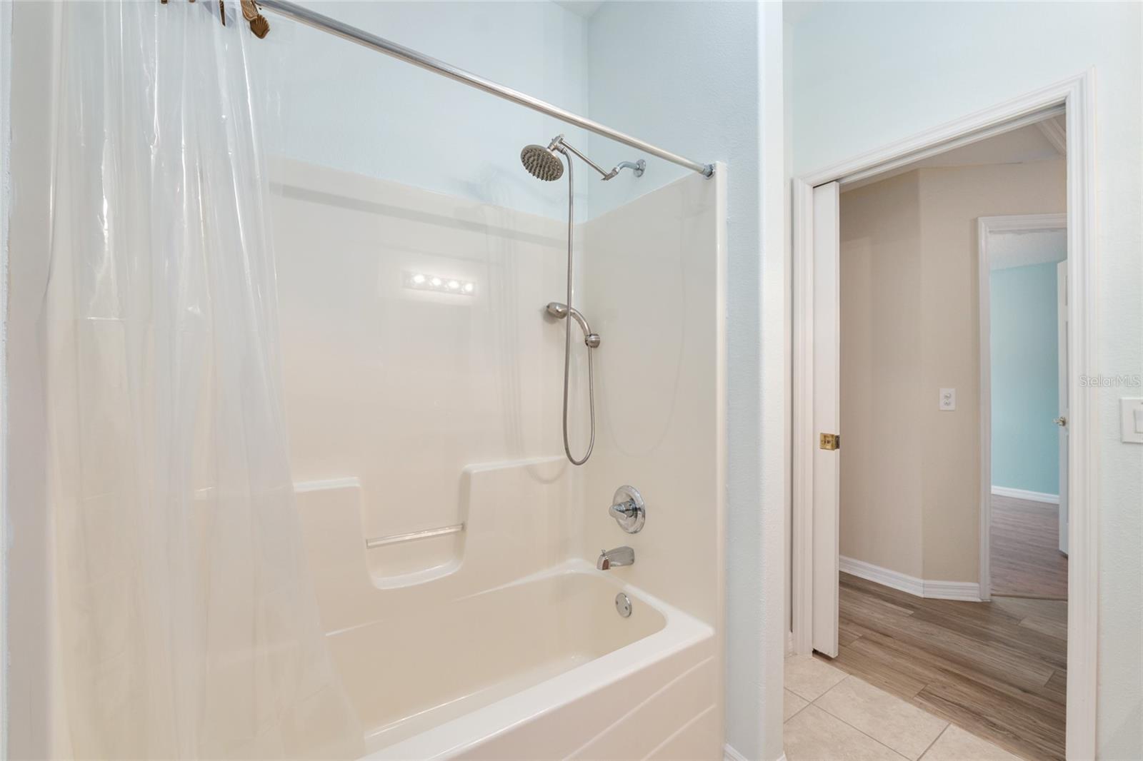 SUMMERGLEN PH 1 - Residential