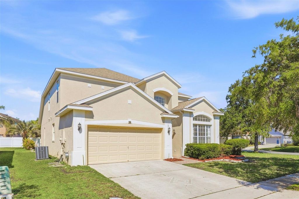 Photo of 130 Westmoreland Circle, Kissimmee, FL 34744 (MLS # O6404741)
