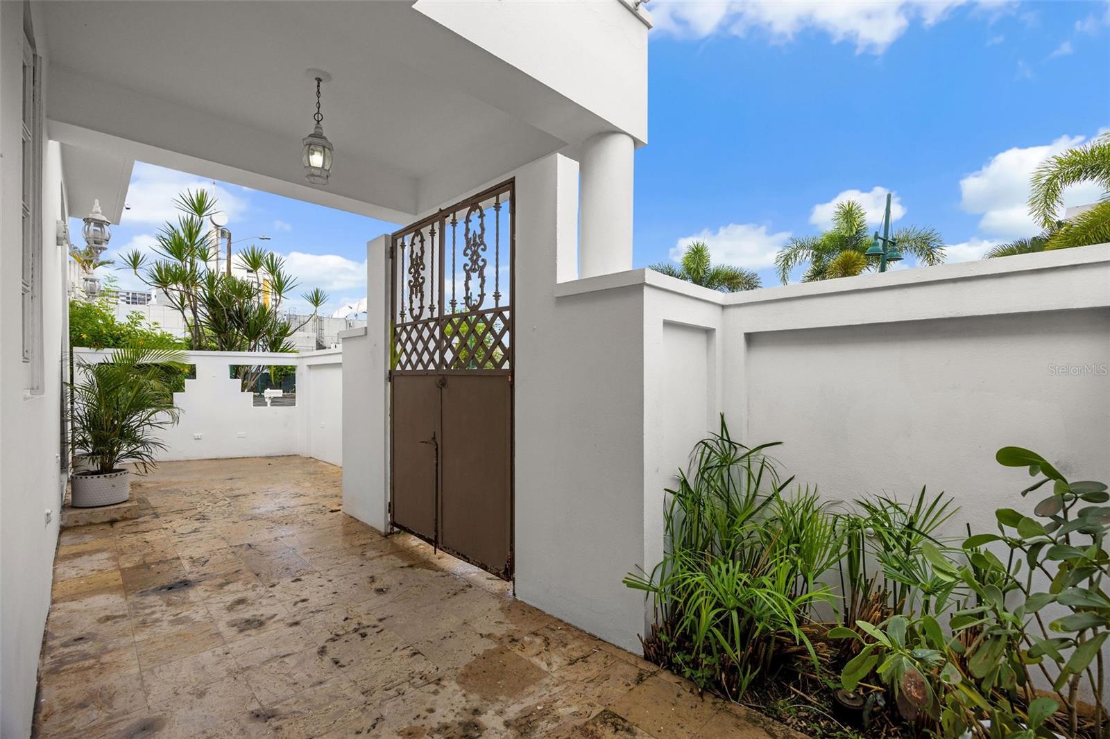 Mansiones Gdn Hills B-2 CALLE SEIS