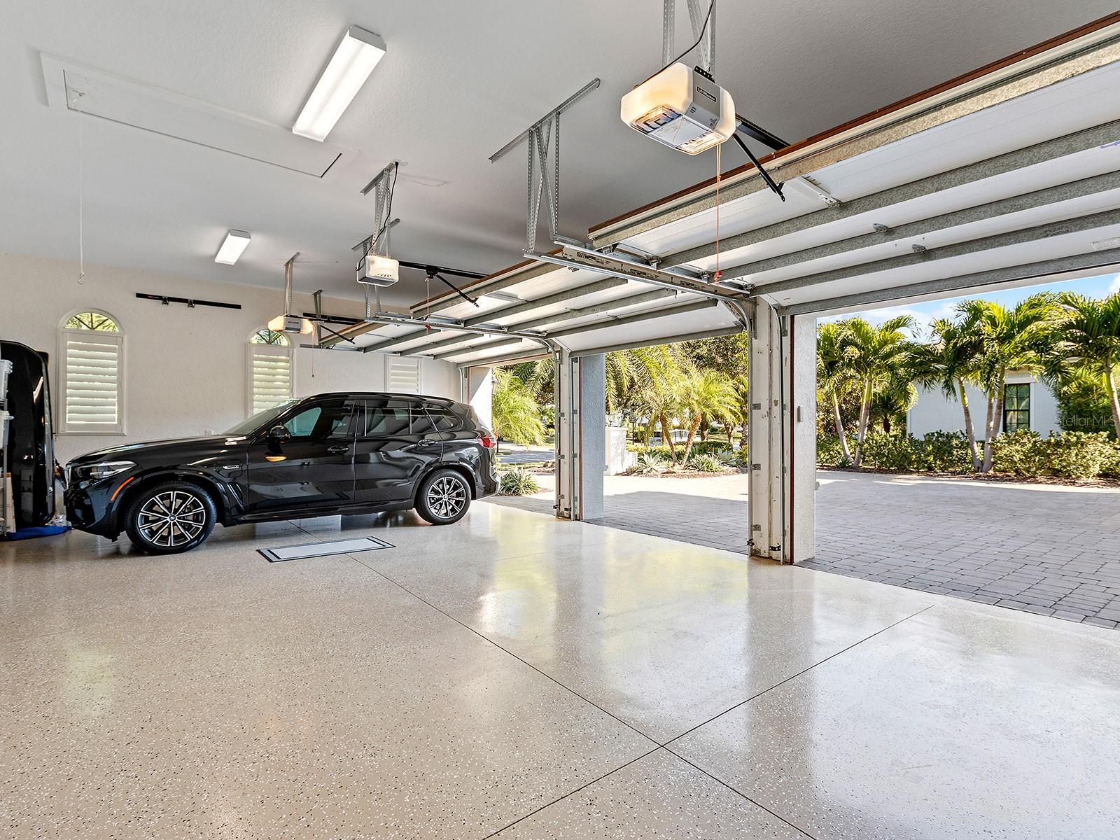 LAKE CLUB PH II UNIT 1-B - Residential