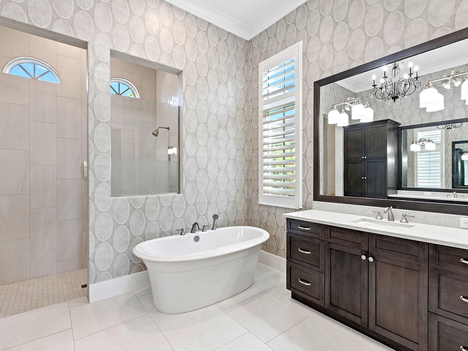 LAKE CLUB PH II UNIT 1-B - Residential