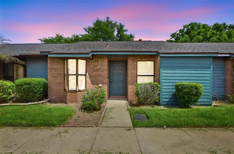 Photo of 2422 King Oak Court, Saint Cloud, FL 34769 (MLS # S5148700)