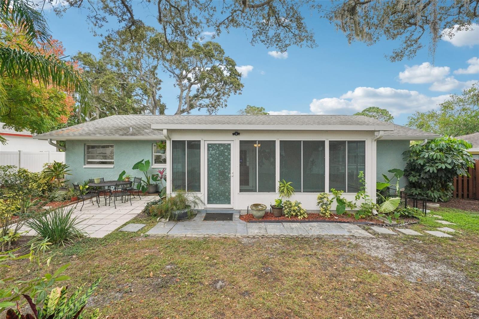 GULF OAKS ESTS - Residential