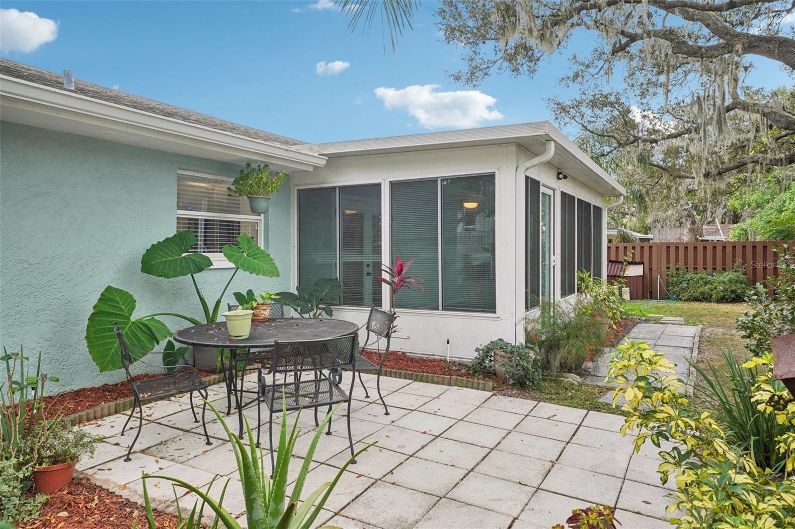 GULF OAKS ESTS - Residential