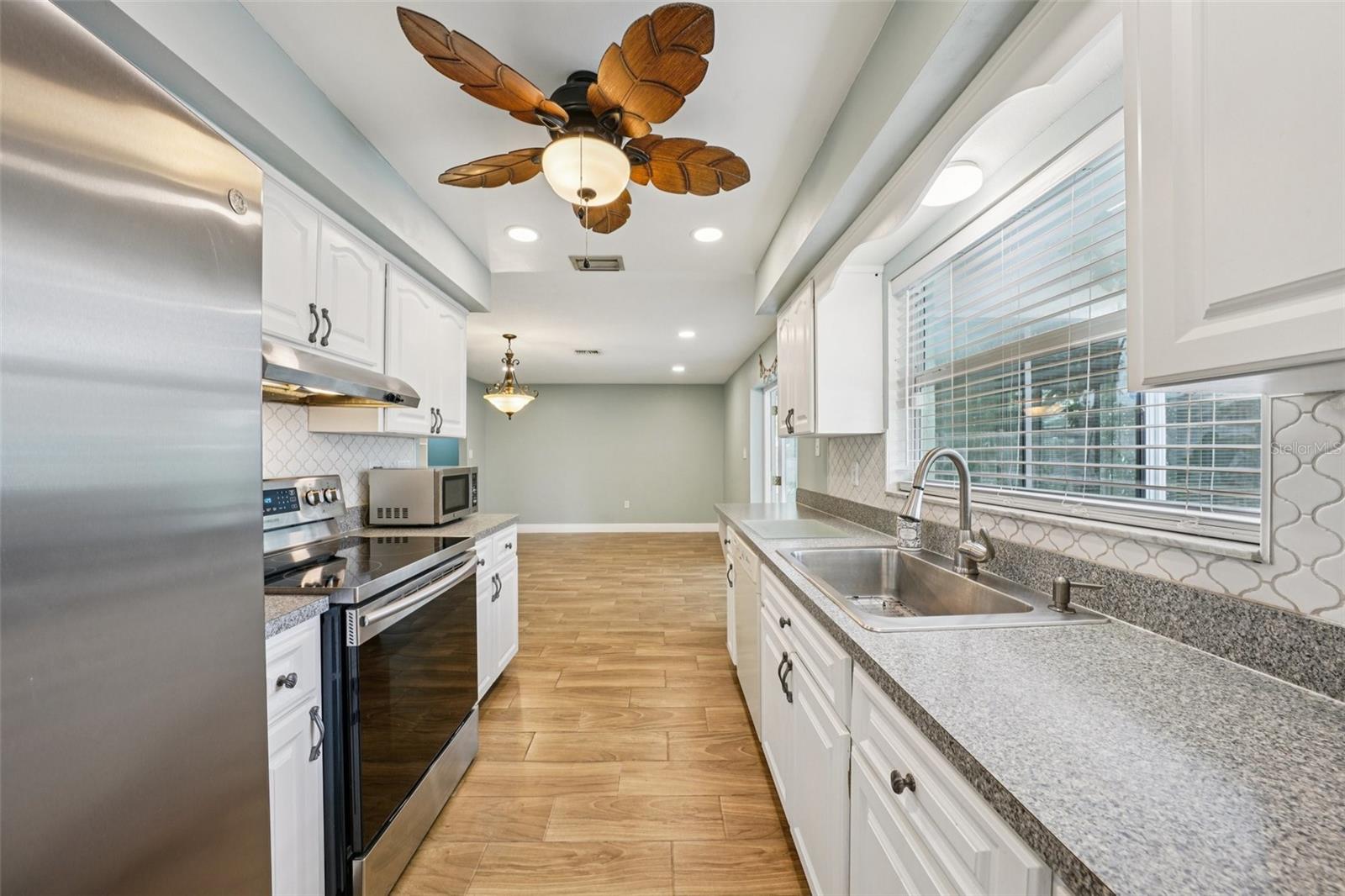 GULF OAKS ESTS - Residential