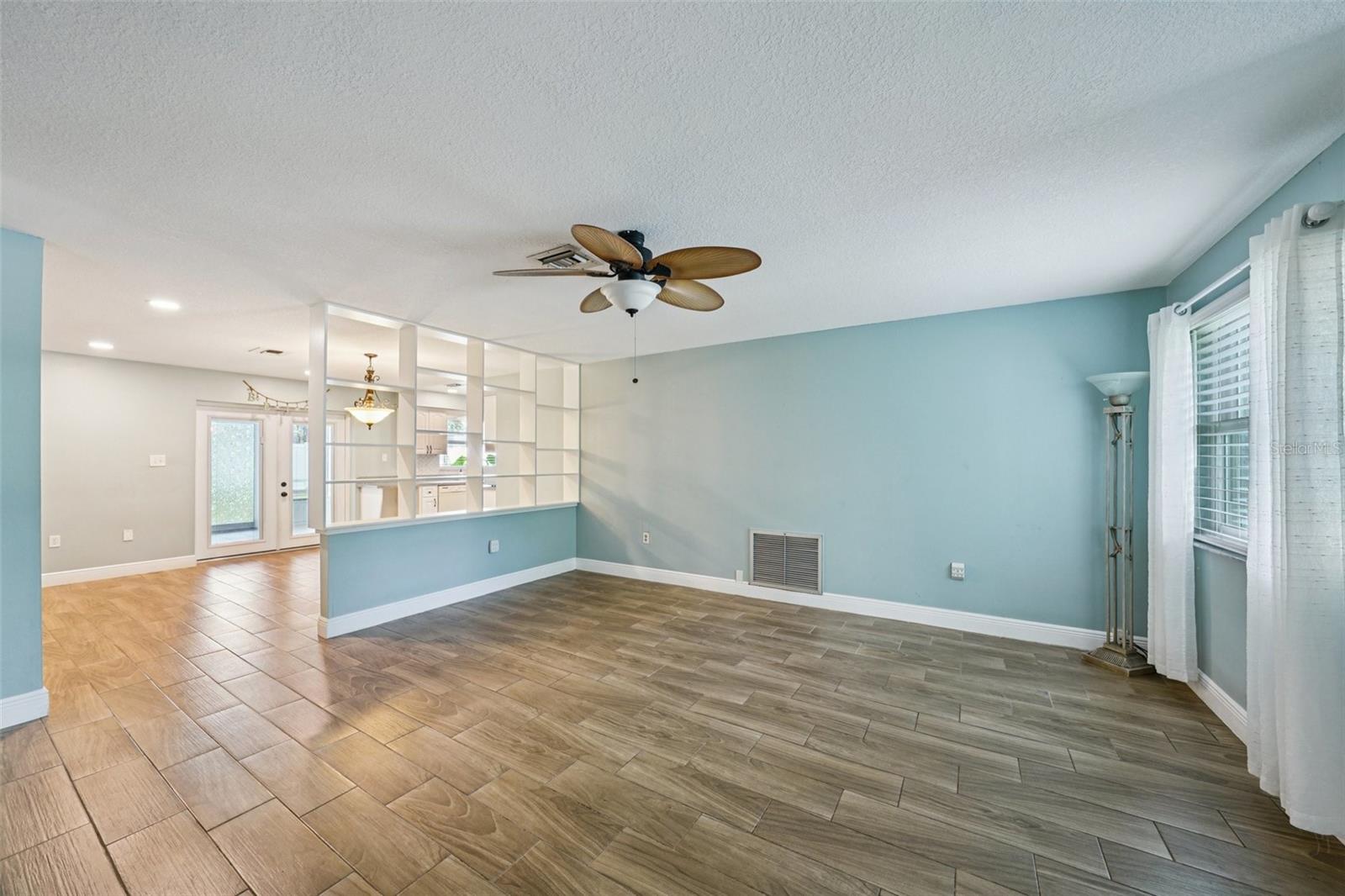 GULF OAKS ESTS - Residential