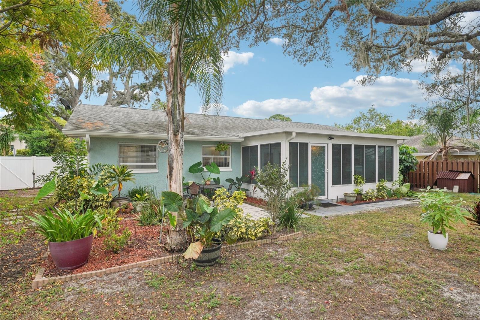 GULF OAKS ESTS - Residential