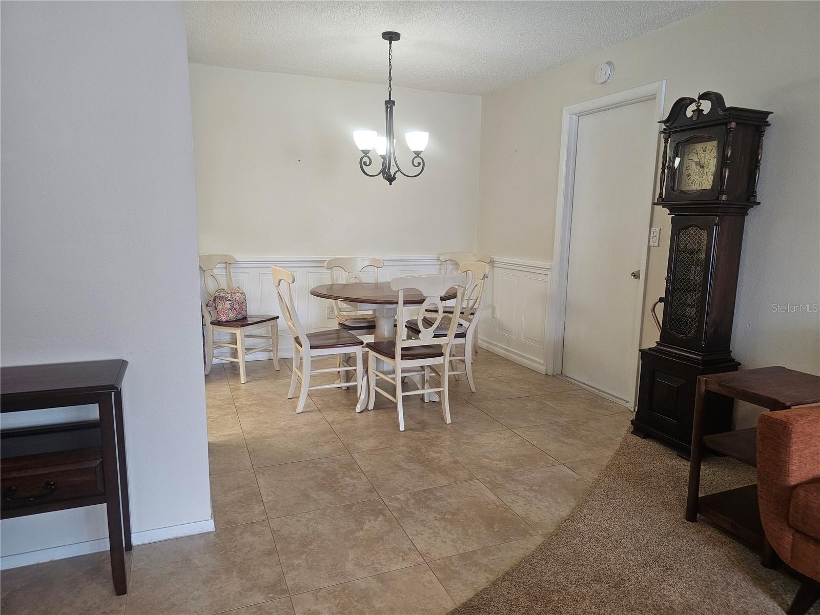 1009 QUEEN ANNE DRIVE B