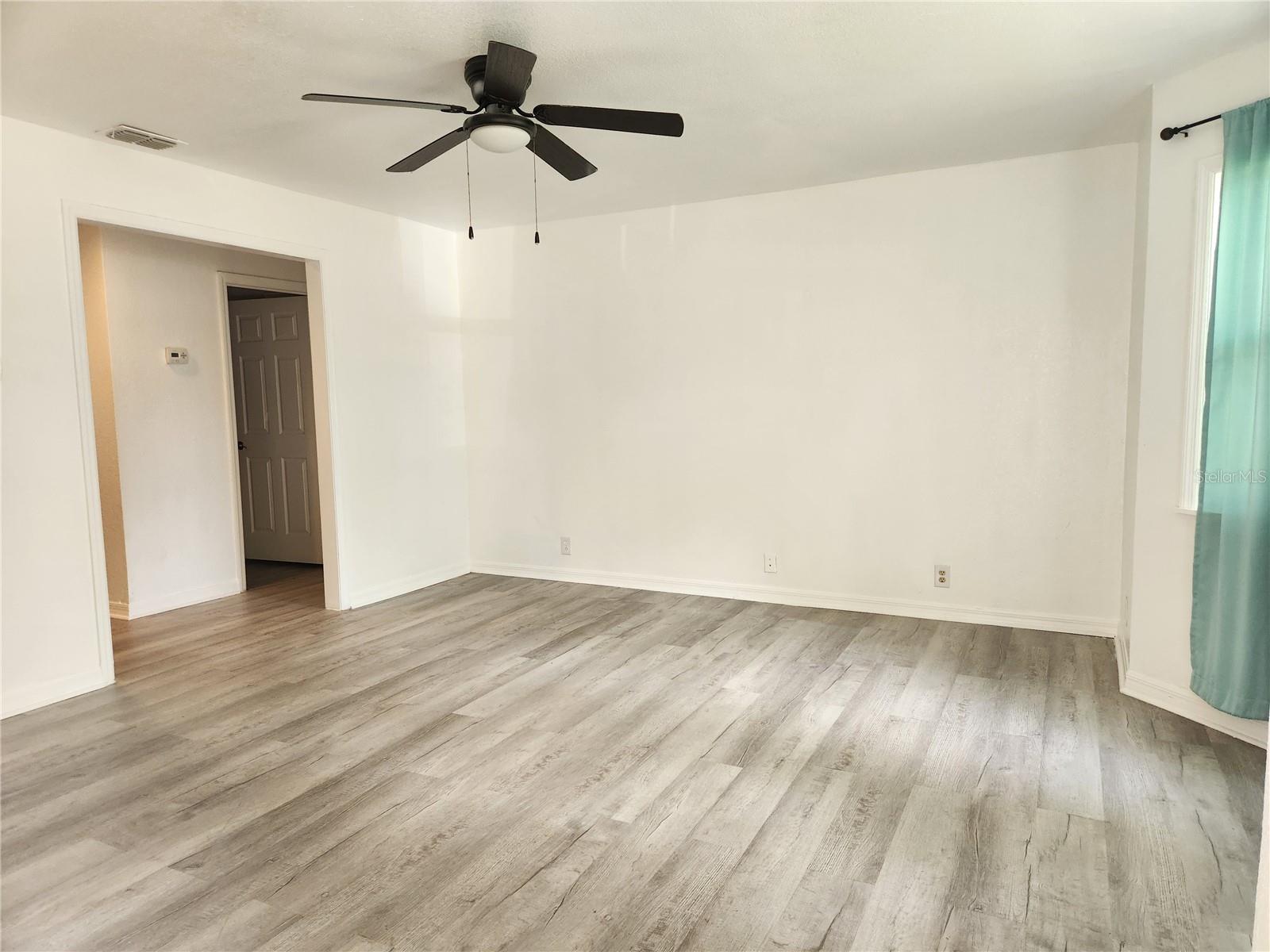 VAN SANT SUB - Residential