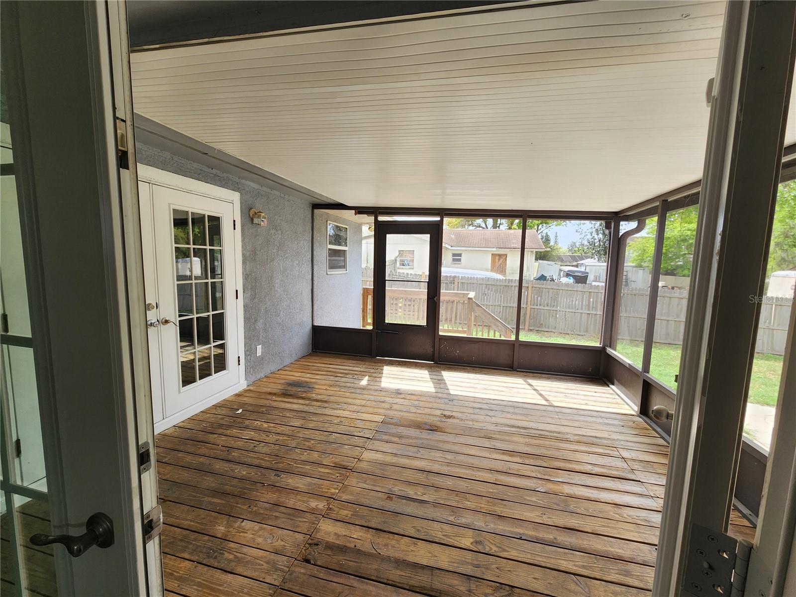 VAN SANT SUB - Residential