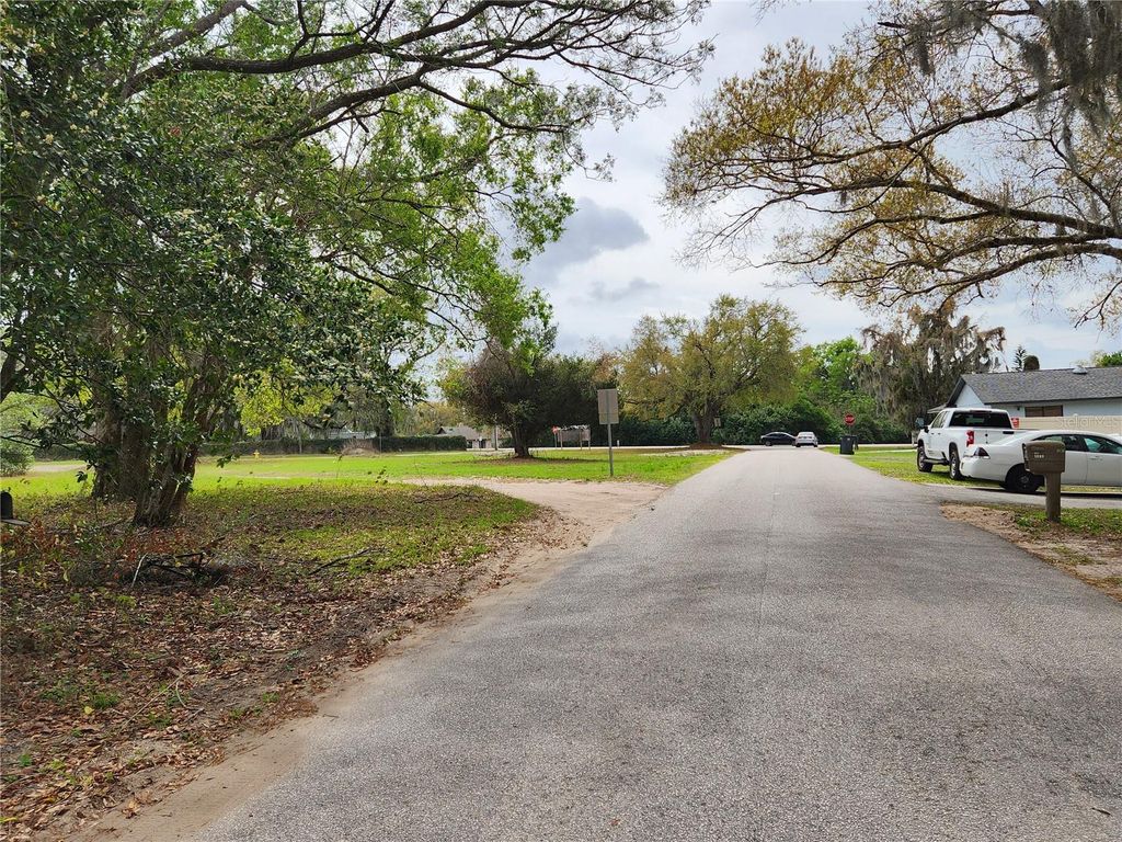 Photo of 1926 Meadowridge Drive, Valrico, FL 33596 (MLS # TB8487306)