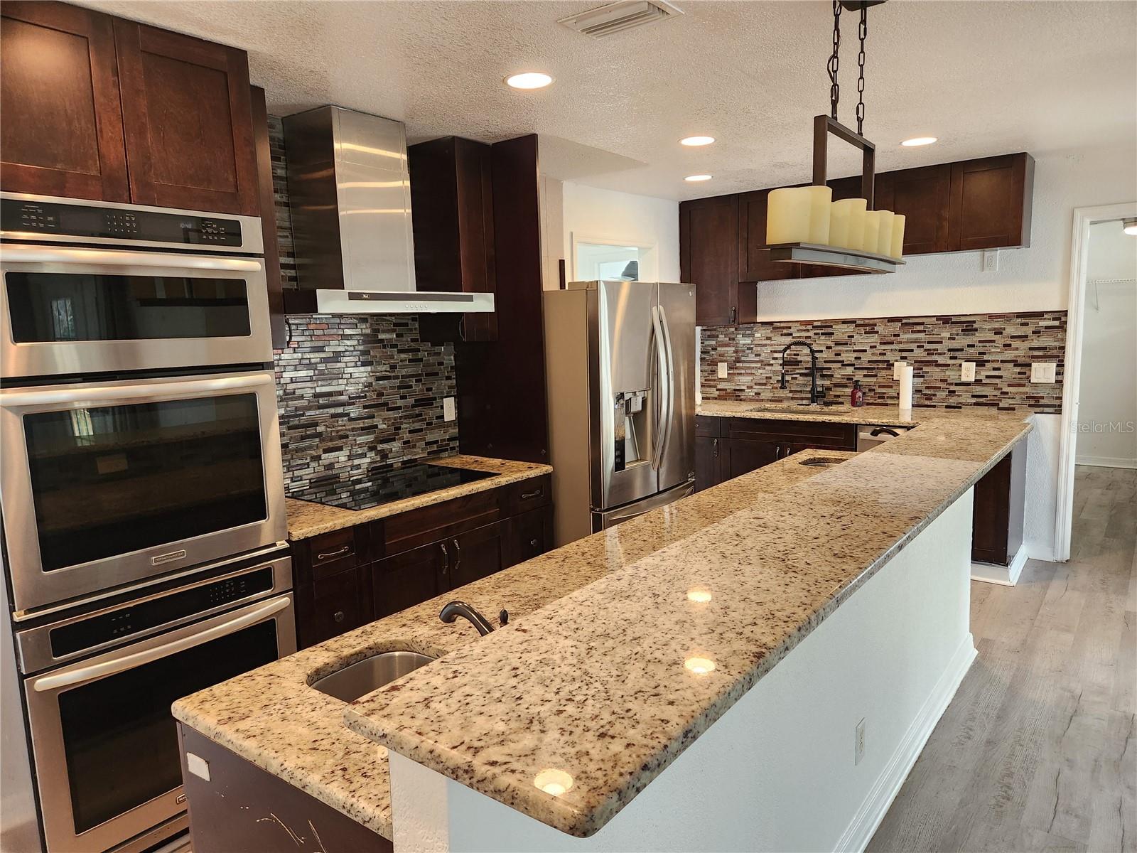 VAN SANT SUB - Residential