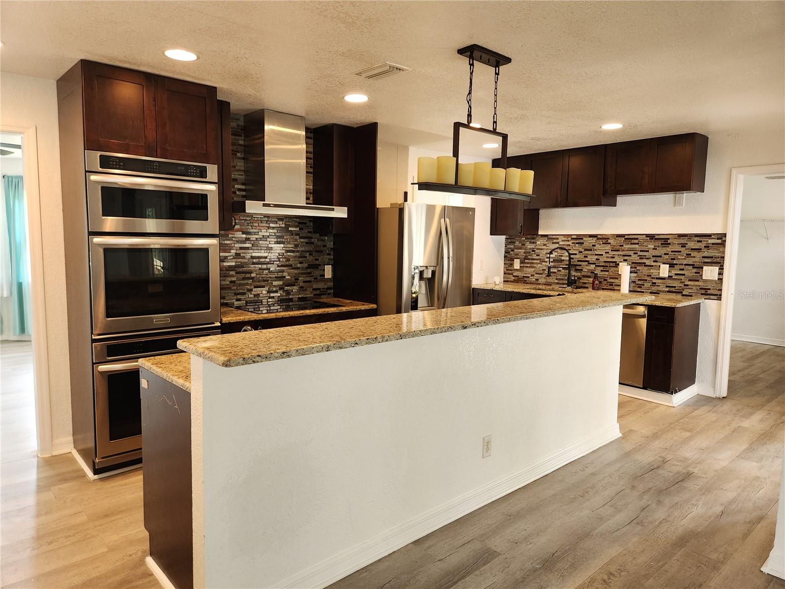 VAN SANT SUB - Residential