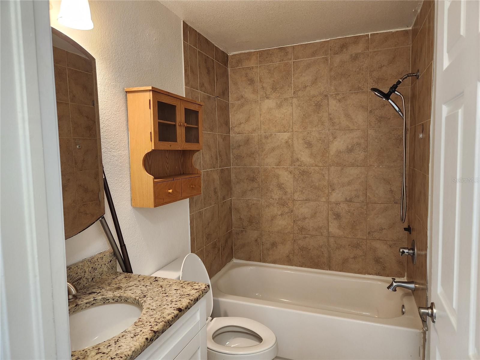 VAN SANT SUB - Residential