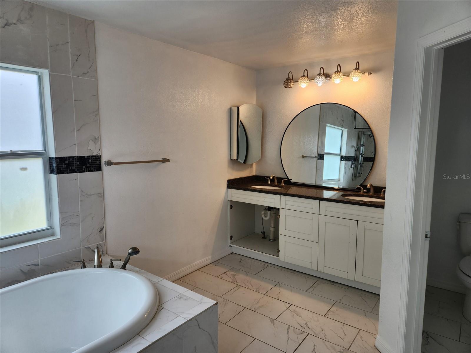 VAN SANT SUB - Residential