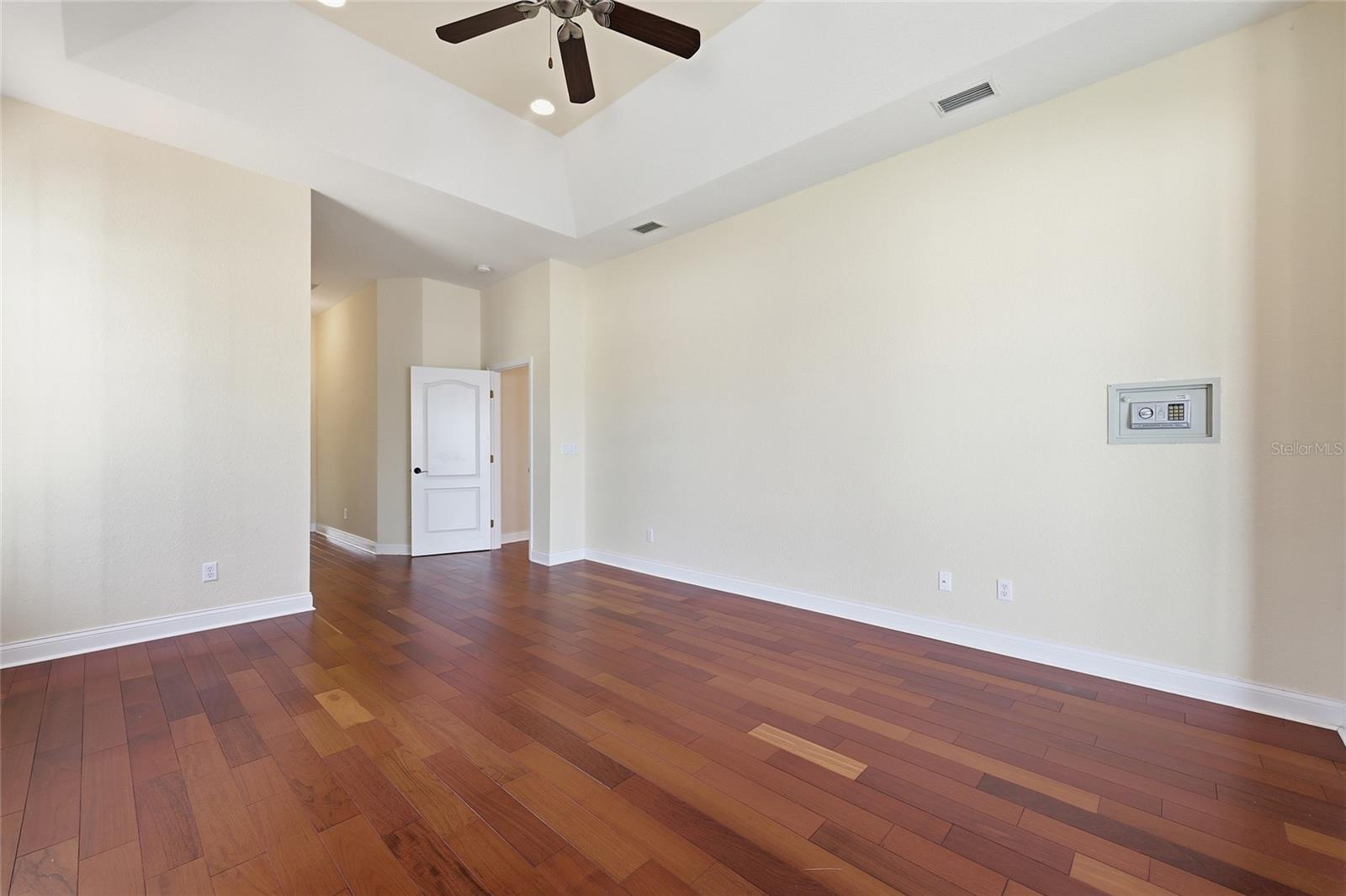 WINTER HAVEN COURT - Residential