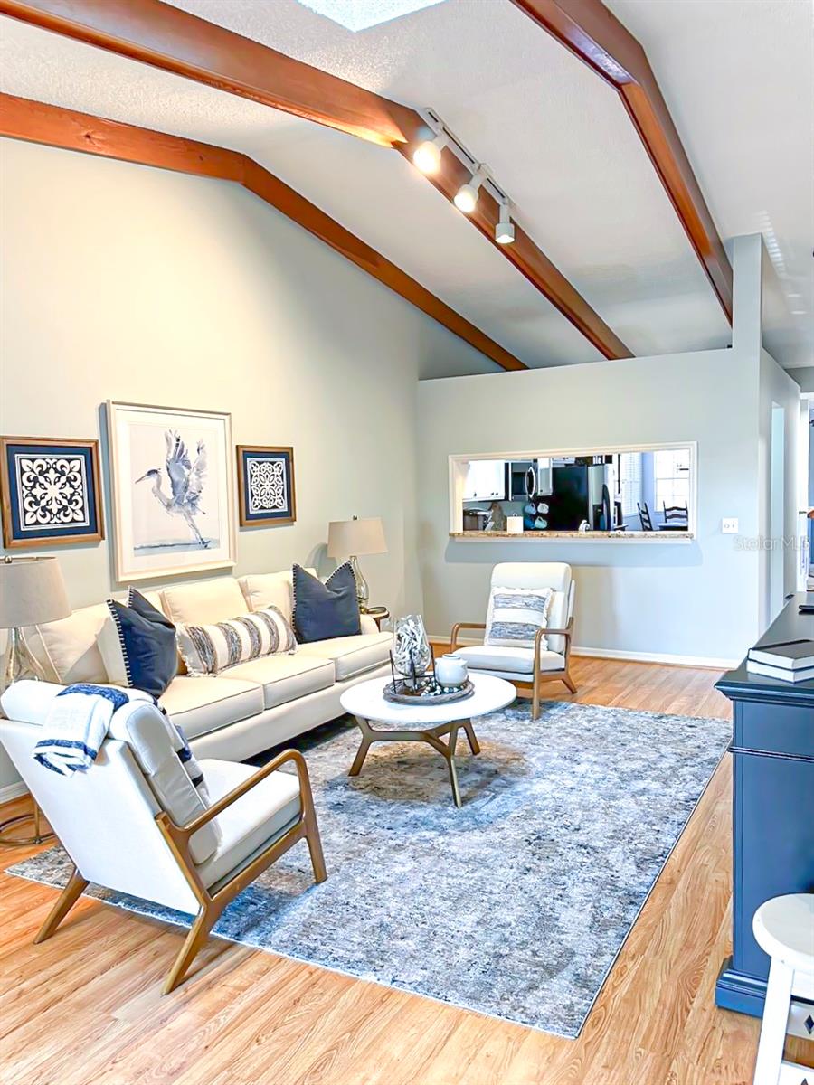 LAUREL OAKS AT COUNTRY WOODS CONDO - Residential