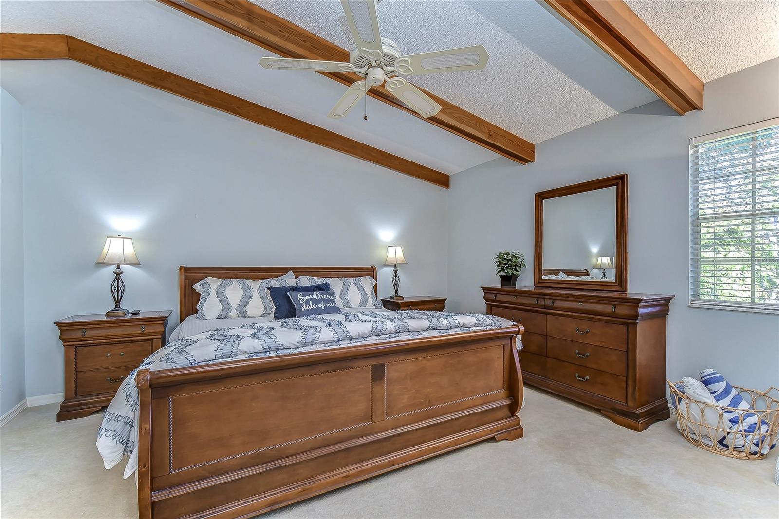 LAUREL OAKS AT COUNTRY WOODS CONDO - Residential