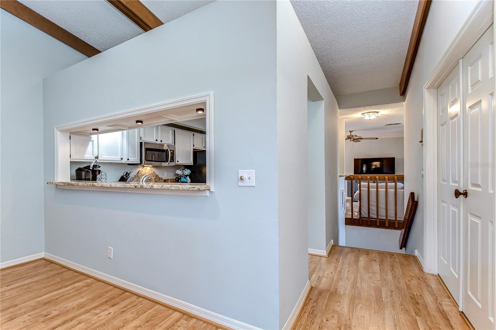 LAUREL OAKS AT COUNTRY WOODS CONDO - Residential