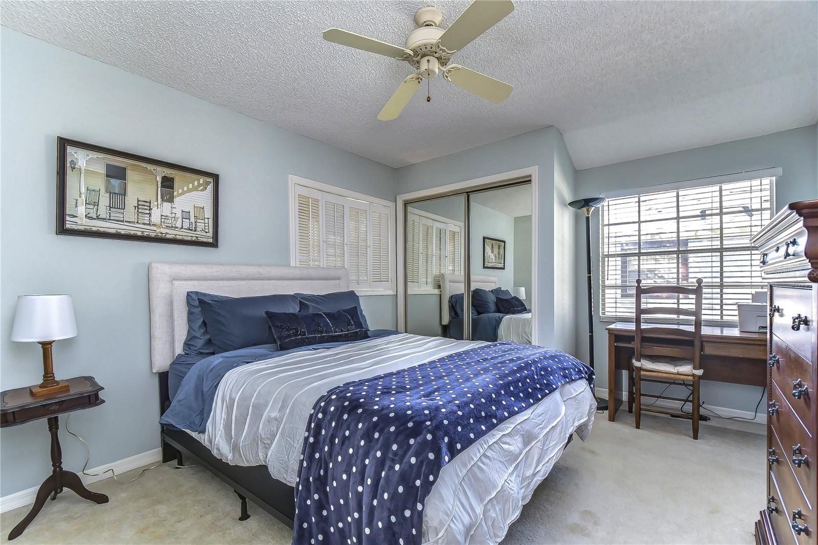 LAUREL OAKS AT COUNTRY WOODS CONDO - Residential
