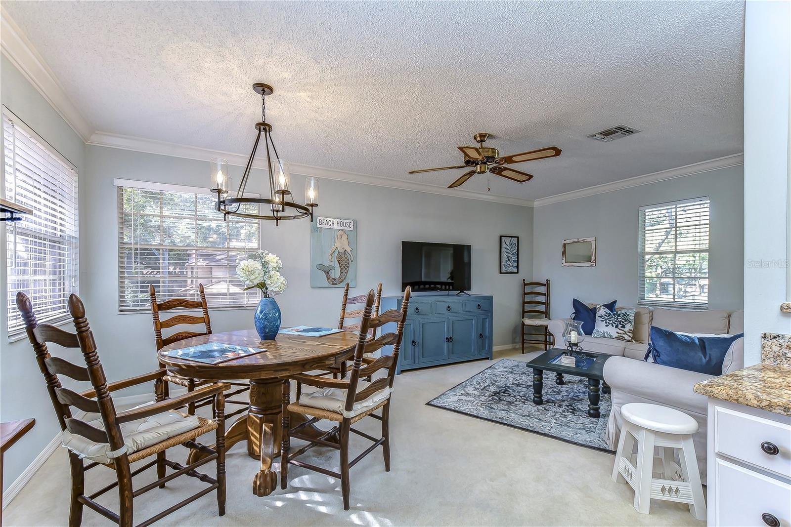 LAUREL OAKS AT COUNTRY WOODS CONDO - Residential