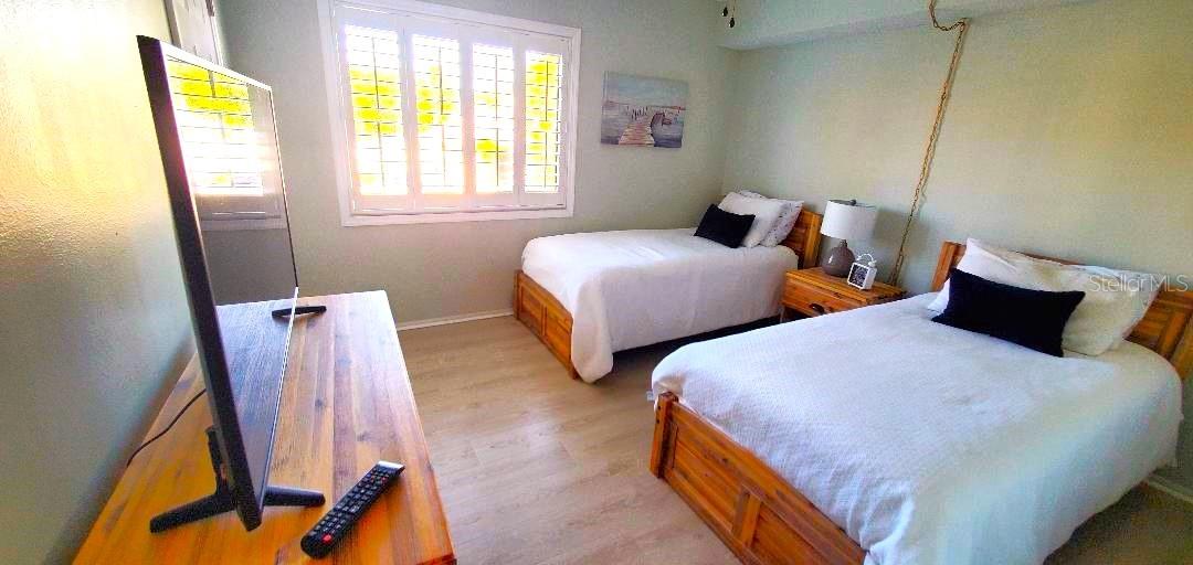 HUNTERS GLEN CONDO - Residential