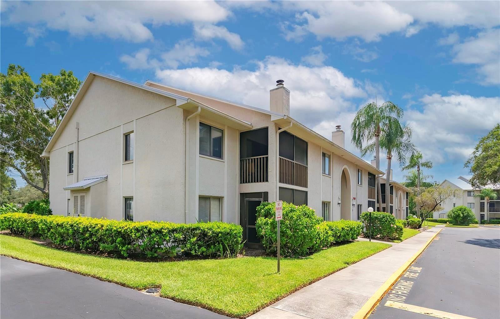 HUNTERS GLEN CONDO - Residential