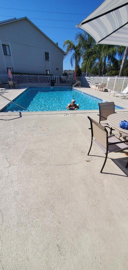 HUNTERS GLEN CONDO - Residential