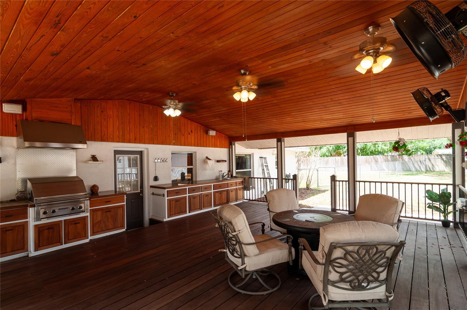 FOX RIDGE - Residential