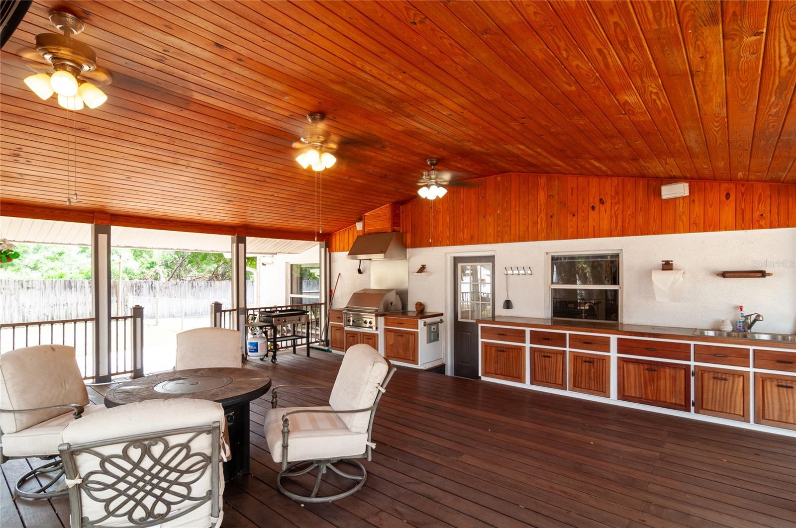 FOX RIDGE - Residential