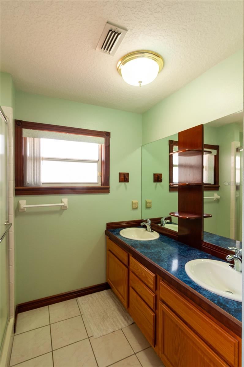 FOX RIDGE - Residential