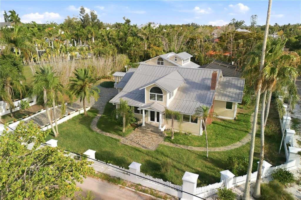 Photo of 604 Norsota Way, Sarasota, FL 34242 (MLS # A4702465)