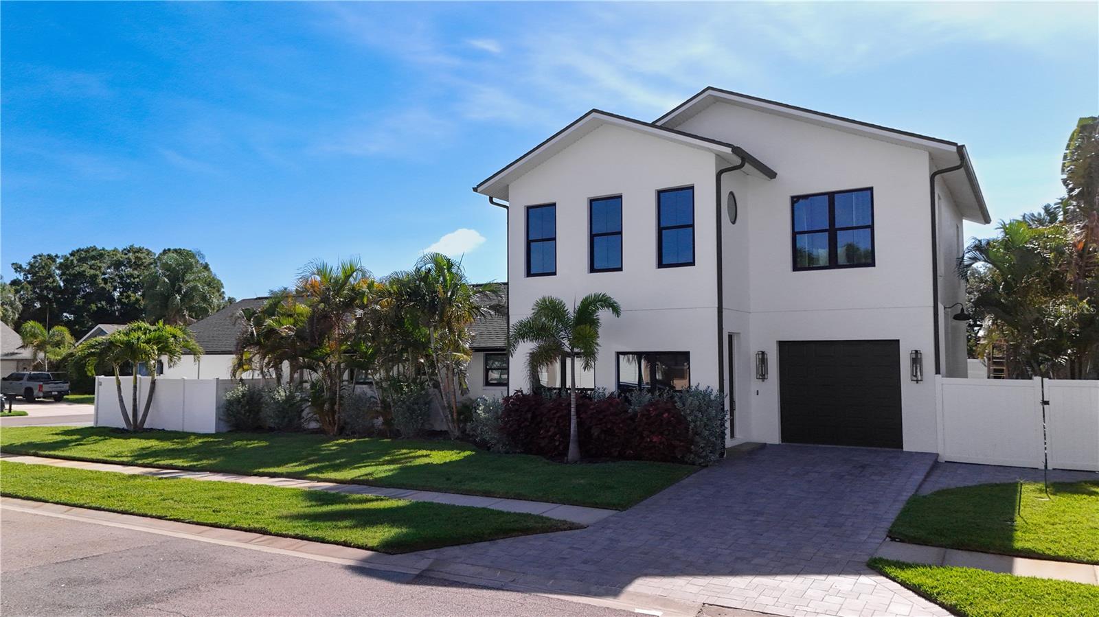 11763 HARBORSIDE CIRCLE