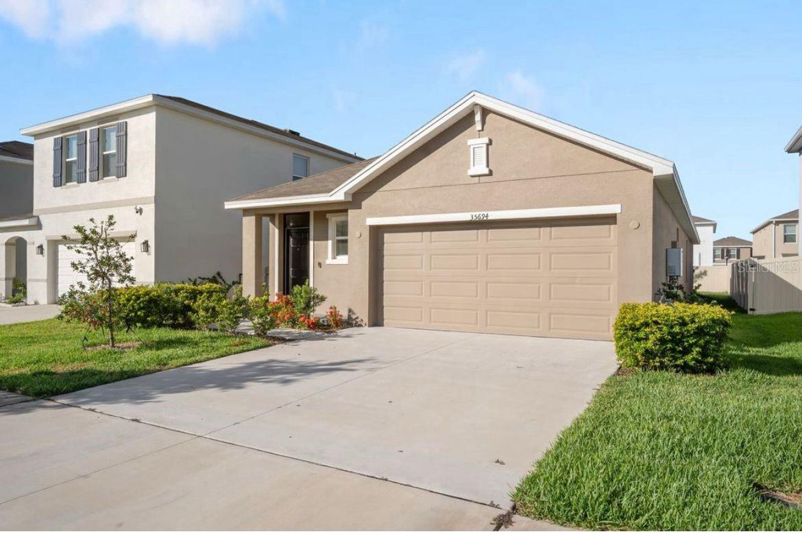 Spacious 3 Bed 2 bath Single story home built in 2024 - Two Rivers Community in Wesley chapel /Zephyrhills is available for Immediate Rental . Located right on SR-56 and will put you at a location that you just can't pass up. Being in the center of this growing city, you'll be within minutes of Morris Bridge Rd, and just 15-minutes of I-75. For entertainment, you'll find The Grove, with its movie theater and game center, KRATES, and the Tampa Premium Outlets. The recent Main Event Entertainment offers bowling and several other options for fun! Two Rivers is also just 5-minutes from Wiregrass Mall and its several dining establishments such as Grill Smith, Red Robin, Noble Crust, The Living Room and countless other options. Several hospitals serve the area.