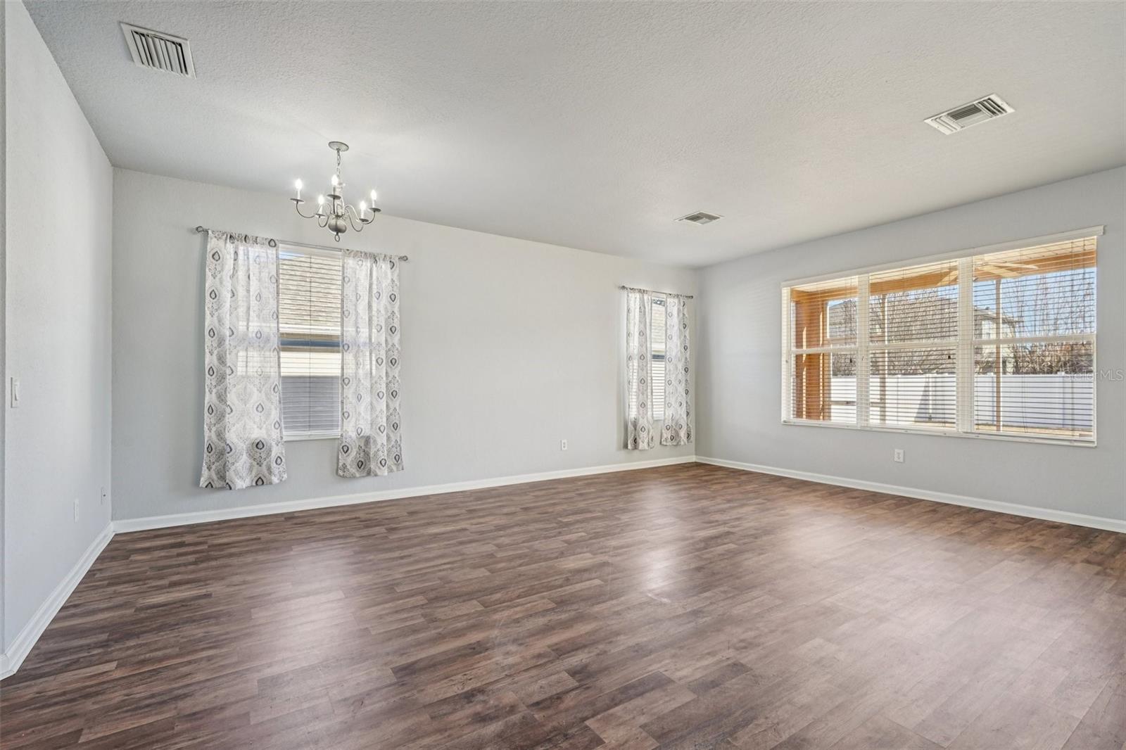 SADDLE CREEK PH 01 - Residential